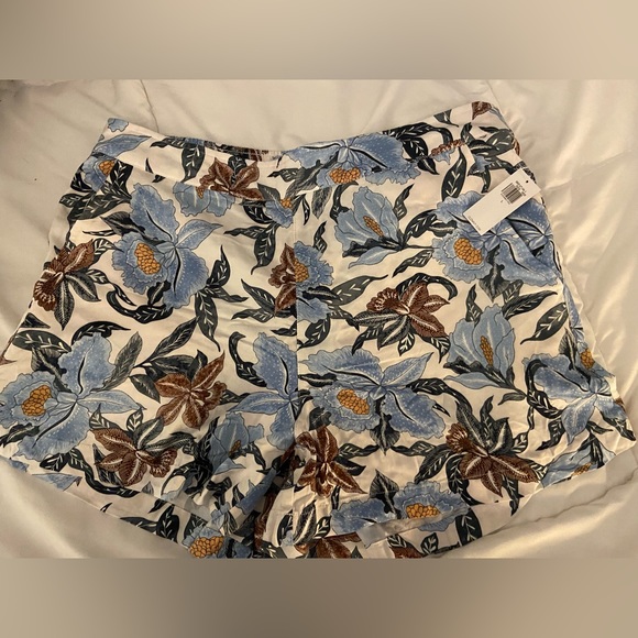 Old Navy Pants - Old navy shorts new with tags